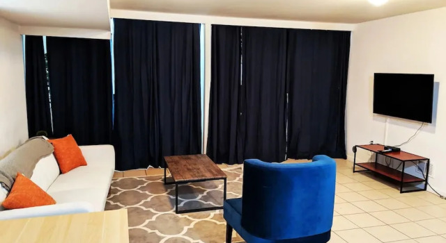 Spacious 2 Br Apt! 20 Min To Time Sq / Manhattan! 2 Bedroom Apts, Забронировать Апартаменты/квартира Апартаменты Джерси-Сити, рядом с Carrier Clinic, Апартаменты/квартира