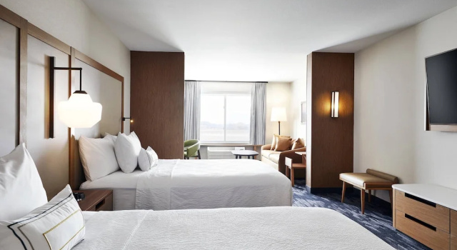 Люкс Fairfield Inn & Suites by Marriott Sheboygan