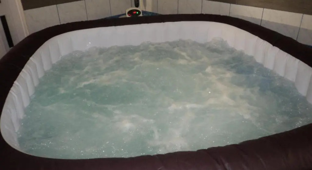 Gîte La Lieutenance, Book Hotel Hoteller i Bransat med pool, Swimmingpool