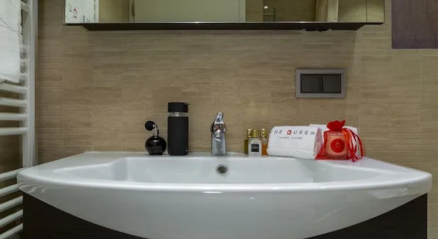 Апартаменты Superior The Queen Luxury Apartments - Villa Carlotta