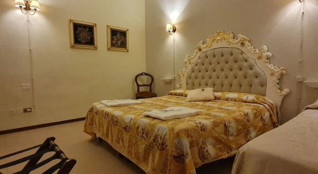 HOTEL RINASCIMENTO, Забронировать Отель Монтекатини-Терме Тоскана, рядом с Montecatini Train Station