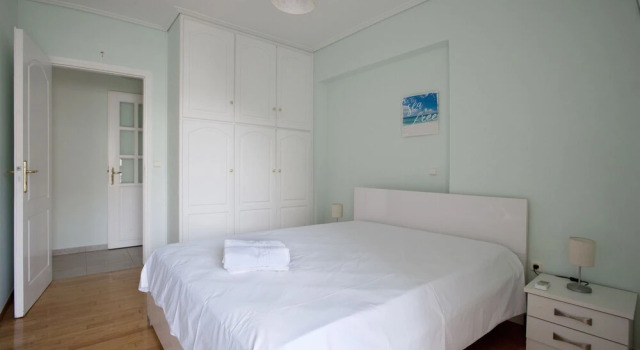 Ano Glyfada- A Big Comfortable Apartment, Забронировать Апартаменты/квартира Глифада Афины