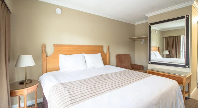 Номер Superior Okanagan Royal Park Inn by Elevate Rooms