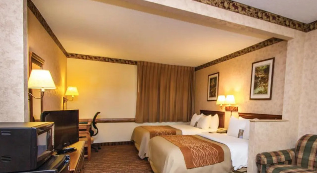 Четырёхместный люкс Comfort Inn & Suites Branson Meadows