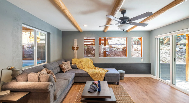10 Mins to the Lake, Hot Tub & Game Room, Modern Cabin Bearpaw by Avantstay, Забронировать Дом для отпуска Виллы Биг-Бэр-Лейк, рядом с Chair 5, Вилла