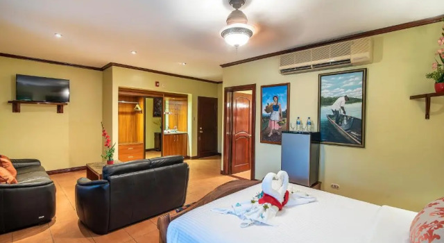 Полулюкс Hotel Casa Roland Golfito Resort