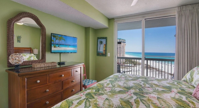 Pelican Beach 1014 2 Bedroom Condo by Pelican Beach Management, Забронировать Апартаменты/квартира Дестин Emerald Coast, рядом с Аквапарк Биг-Каунас