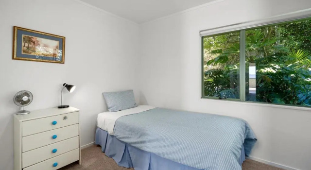 Sandy Beach House - Coopers Beach Holiday Home