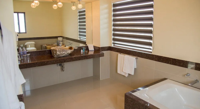 Полулюкс Hotel Centenario Los Arroyitos
