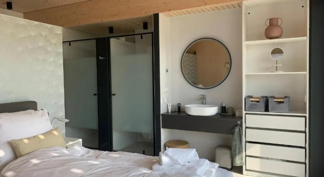 Номер Standard B&B Veluwemeer, jacuzzi, swim spa, sauna, steam bath and sandy beach