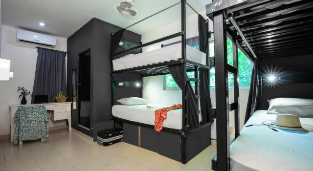 Кровать в общем номере (женский номер) Che Playa Hostel & Bar Adults Only