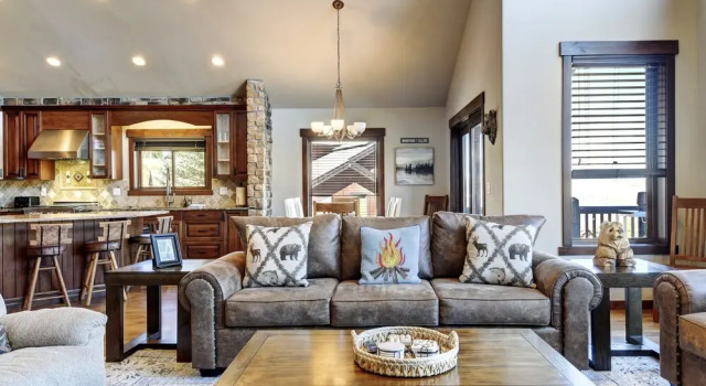 Indian Trail Cabin 5 Bedroom Cabin by RedAwning
