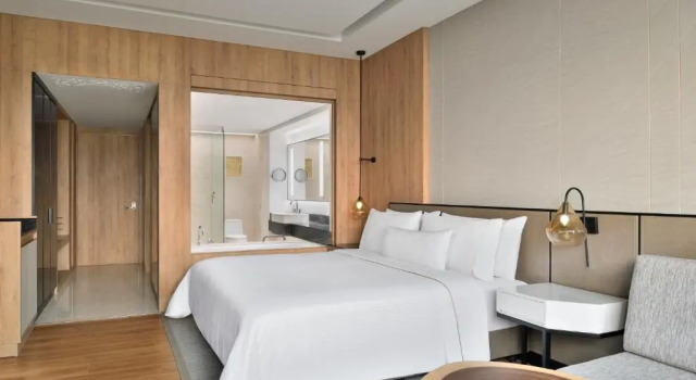 Двухместный номер Guest Larger with hill view The Westin Mumbai Powai Lake