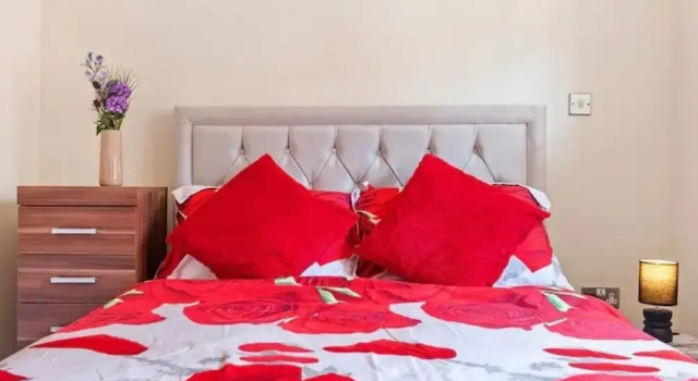 Leicester1br-wifi-modernapt-kitchen-sleeps2, Забронировать Апартаменты/квартира Отели Лестера с парковкой, Парковка
