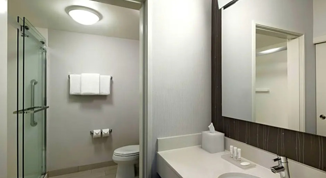 Двухместный люкс с 2 комнатами Courtyard by Marriott- Austin Round Rock