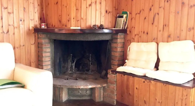 7 bedrooms villa with private pool enclosed garden and wifi at Loc Ramazzano Perugia, Rezervasyon Villa Umbria havuzlu oteller, Yüzme Havuzu