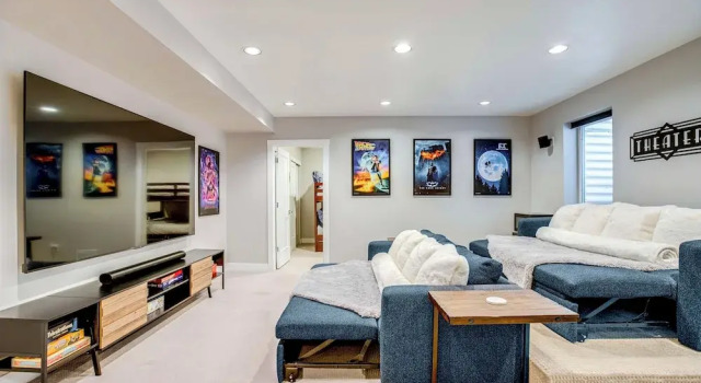 Апартаменты 1 Mi to Dtwn Denver: Sleek Duplex w/ Rooftop Deck!