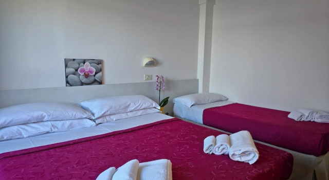 Семейный номер Standard с балконом Hotel Ornella