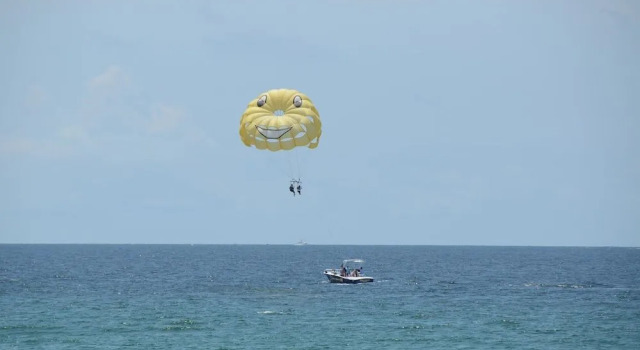 Shoreline 2085 Condo by RedAwning, Varaa Hotelli Hotellit Emerald Coast uima-altaalla, Uima-allas