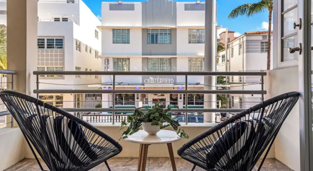Номер Deluxe Luxuri Suites
