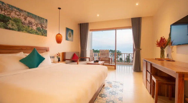 Номер Deluxe с 2 комнатами с балконом и с видом на океан Camia Resort & Spa