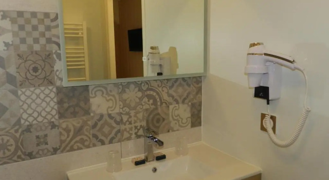 Четырёхместный номер Deluxe Logis La Venise Verte