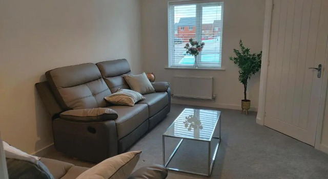 Remarkable and Modern House in Rugby, England, Забронировать Отель Отели Уорикшир с парковкой, Парковка