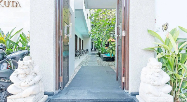 ZEN Rooms Kuta Theater