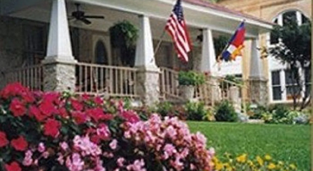 Chez Lafayette Bed and Breakfast, Book Hotel 3-stjernede hoteller i Jefferson, 3*