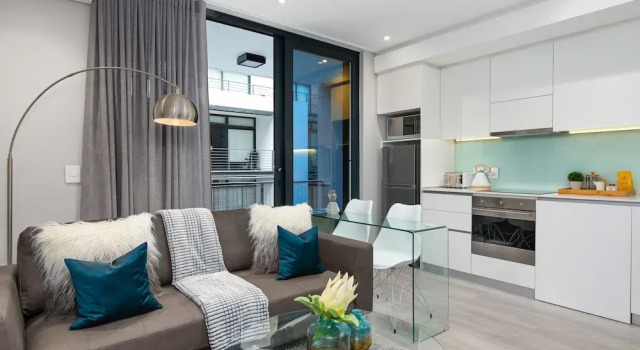 Апартаменты Comfort 35 On Main 202