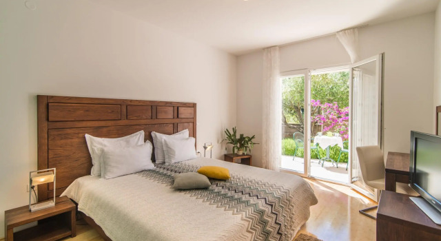 Gumonca in Supetar with 6 bedrooms and 5 bathrooms