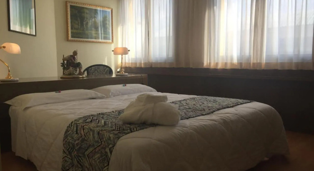 Melas Hotel, Varaa Hotelli 4 tähden hotellit kohteessa Merate, 4*