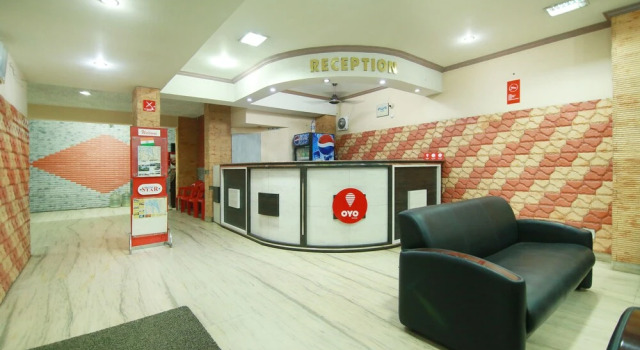 OYO 4824 Hotel Star, Забронировать Отель Отели штата Кералы с парковкой, Парковка
