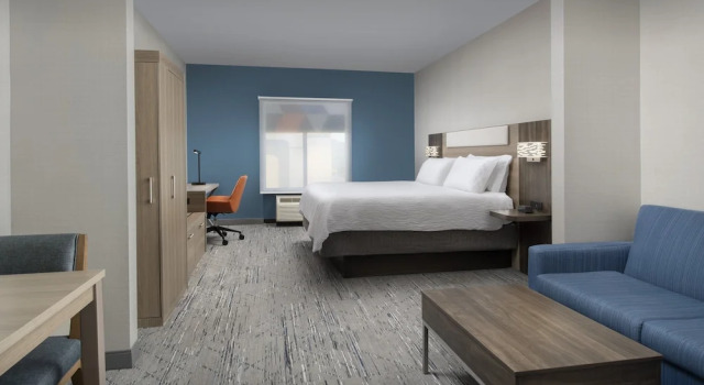 Двухместный люкс Holiday Inn Express & Suites Knoxville-Clinton by IHG