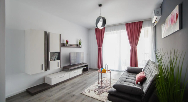 Trio Pink, Varaa Hotelli Oradea 