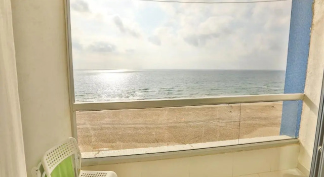 Colony Beach Apartment 705