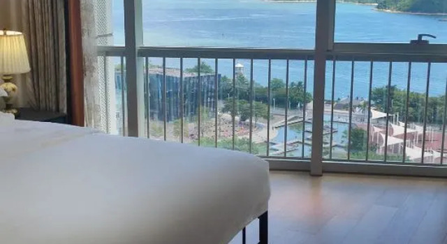 Люкс Deluxe Wuxiang LOFT Seaview Holiday Beauty Hotel (Shenzhen Bohai City V Mansion)
