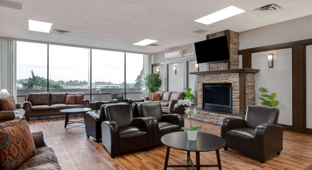 Days Inn by Wyndham Calgary South, Reservar Hotel Hotéis em Calgary com piscina, perto de Reader Rock Garden, Piscina