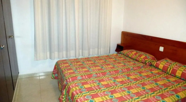Apartamentos Maridor, Rezerwuj Apartament Hotele w Gironès z parkingiem, Parking