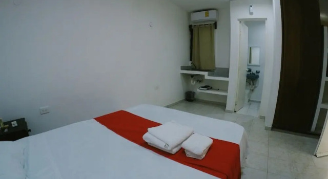 Calaveritas Rooms, Забронировать Отель Плая-дель-Кармен Кинтана-Роо, рядом с Пляжный клуб Mamitas