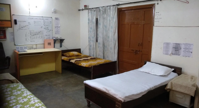 Кровать в общем номере (мужской номер) Best Homestay Centrally Located Chandigarh India B&B