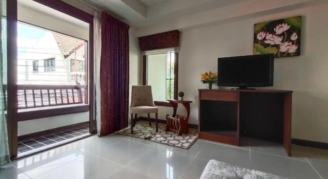 Коттедж Ban Kong Rao Guesthouse - Quiet Santitham Oasis - Charming Garden & Mountain Views