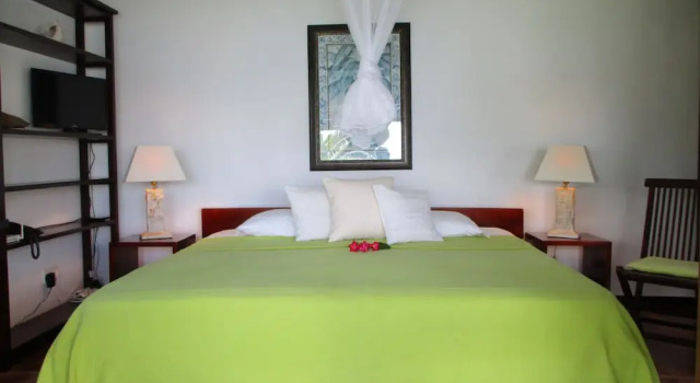 Chalets Bougainville, Réserver Chalet Takamaka Mahé