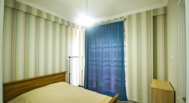 Lech Kachinski Apartment 4