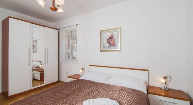 Stunning Home in Icici With Sauna, Wifi and 4 Bedrooms