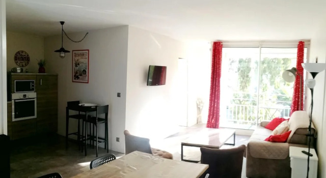 Apartment with One Bedroom in Arcachon, with Furnished Balcony, Забронировать Апартаменты/квартира Отели Бассен-д'Аркашон с парковкой, Парковка