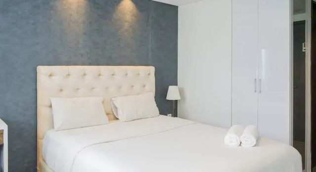 Best Elegance Studio Room Bintaro Icon Apartment, Book Apartment Hotels in South Tangerang with a Pool, Swimming Pool