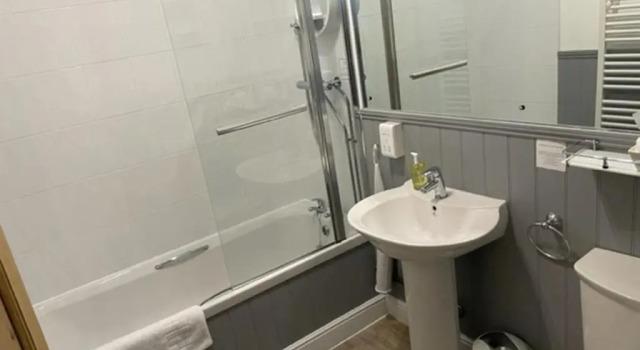 Четырёхместный номер Standard Sherbourne House
