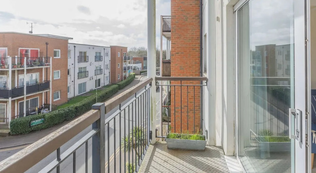Host Stay Linden Homes, Rezervați Hotel Redhill Surrey
