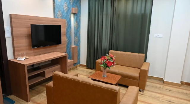 Люкс Deluxe Hotel Olive Crown